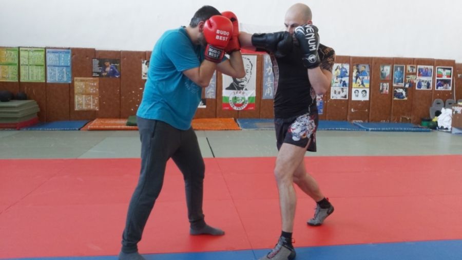 How to Throw Elbow Strikes
