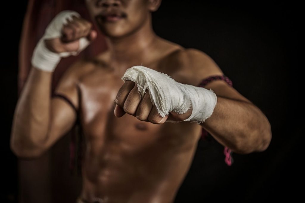 Should you learn muay thai or kickboxing